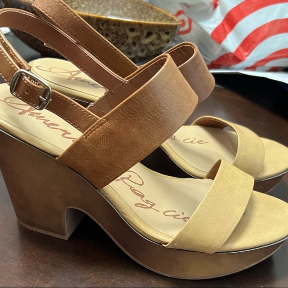 Cognac and tan heel - Picture 1 of 2